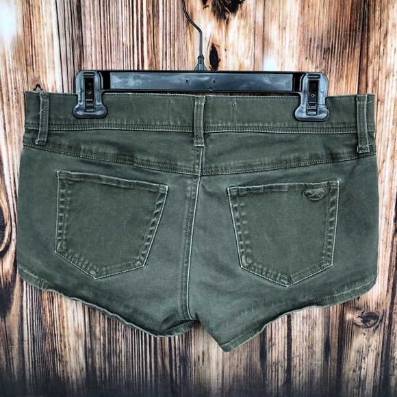 Hollister Army Olive Green Short-Short Low Rise Shorts - Picture 6 of 6